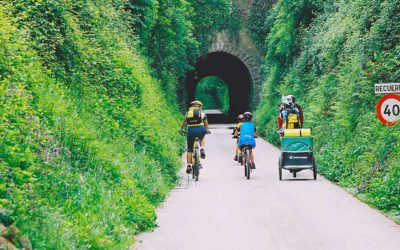 Pedaladas guiadas por la vía verde del Plazaola